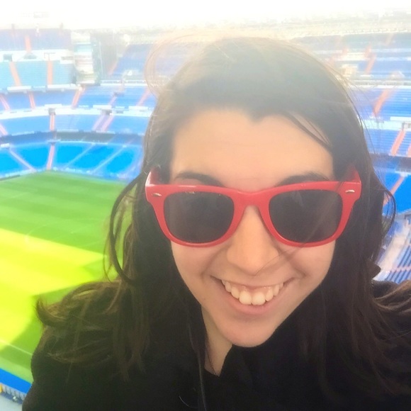 Meet your Posher, Kelli - Picture 1 of 1